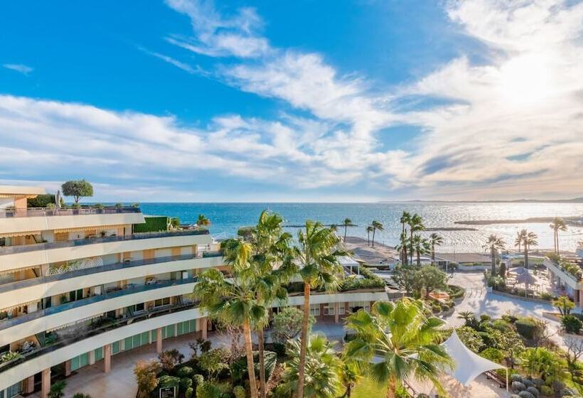 オーシャンビューのプレミアムルーム。, Holiday Inn Nice   Port St Laurent, An Ihg