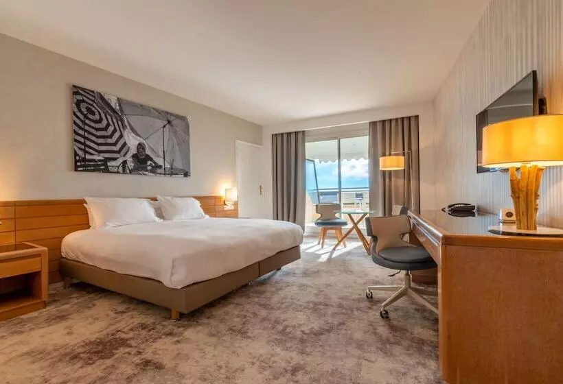 オーシャンビュースイート, Holiday Inn Nice   Port St Laurent, An Ihg
