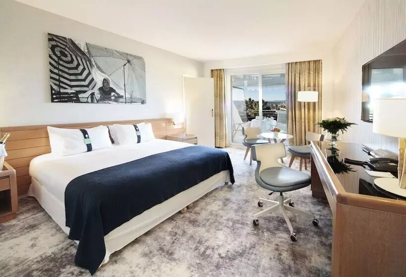 オーシャンビュースイート, Holiday Inn Nice   Port St Laurent, An Ihg