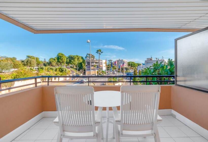 身障者適用ダブルベッド付きスタンダードルーム, Holiday Inn Nice   Port St Laurent, An Ihg