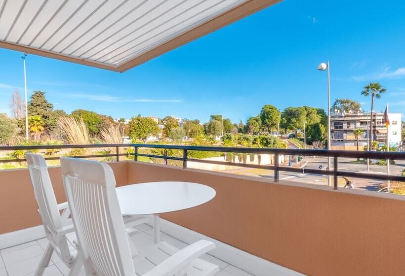 身障者適用ダブルベッド付きスタンダードルーム, Holiday Inn Nice   Port St Laurent, An Ihg