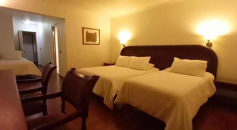 חדר סטנדרט לשלושה, Aitue