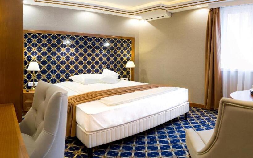 スーペリアースイート, Central