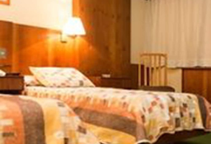 标准三人间, Del Jardín