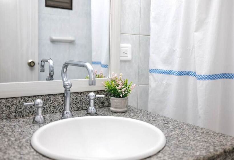 اتاق استاندارد, La Riviera