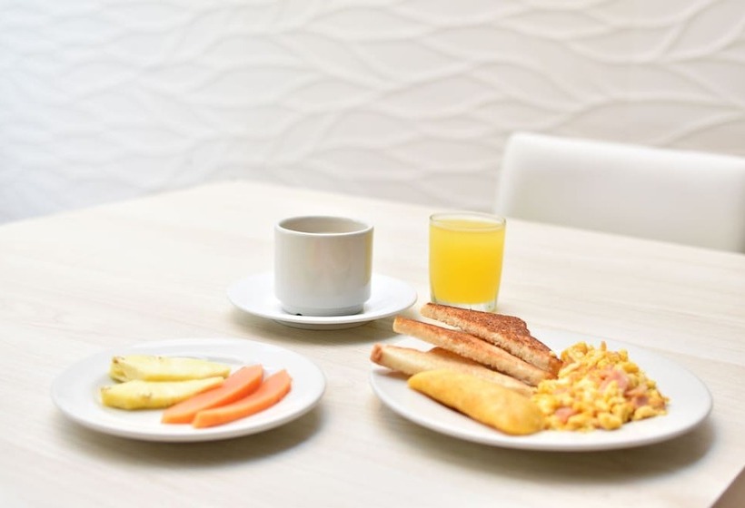 اتاق استاندارد چهار تخته, La Riviera