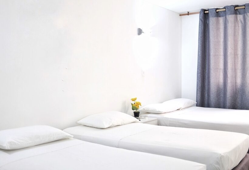 اتاق استاندارد چهار تخته, La Riviera