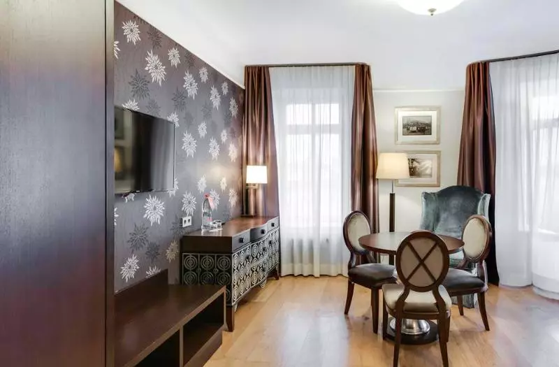 スイート, Eurostars Metropole