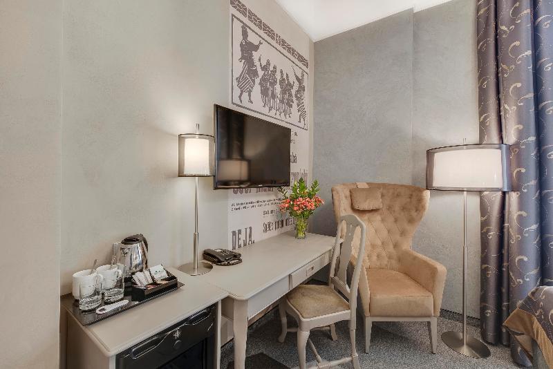 اتاق استاندارد, Metropole Hotel By Semarah