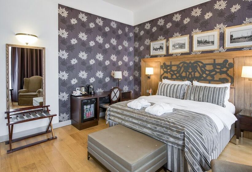 اتاق سوپریور, Metropole Hotel By Semarah