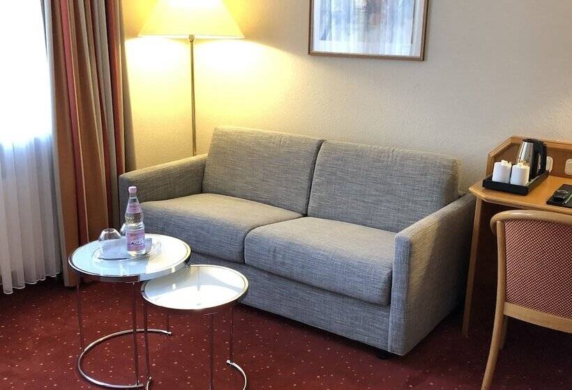 家庭间, Parkhotel Diani