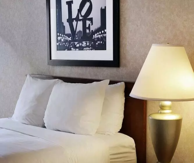 ２ダブルベッドのスタンダードルーム, Radisson Hotel Philadelphia Northeast