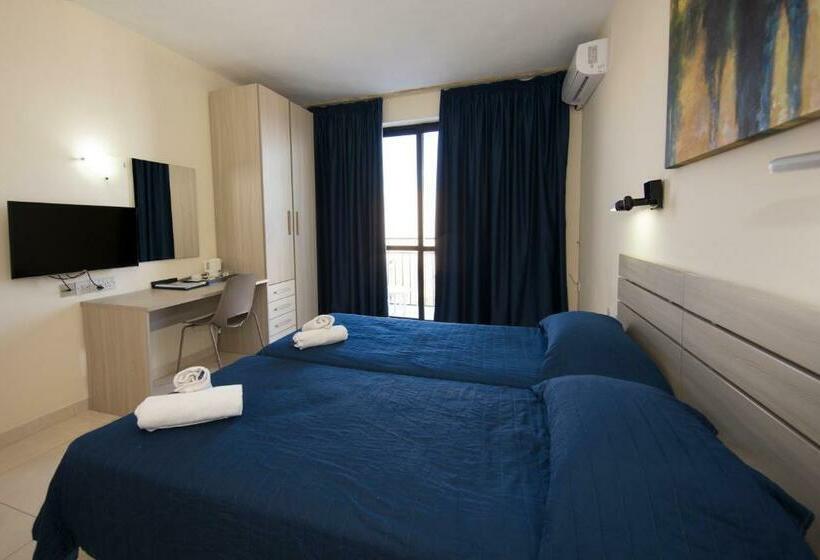 اتاق استاندارد, Relax Inn