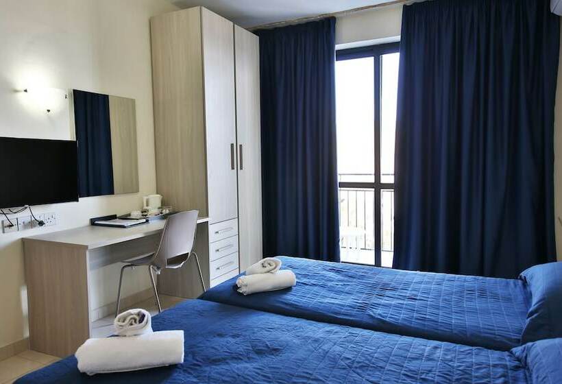 اتاق استاندارد, Relax Inn