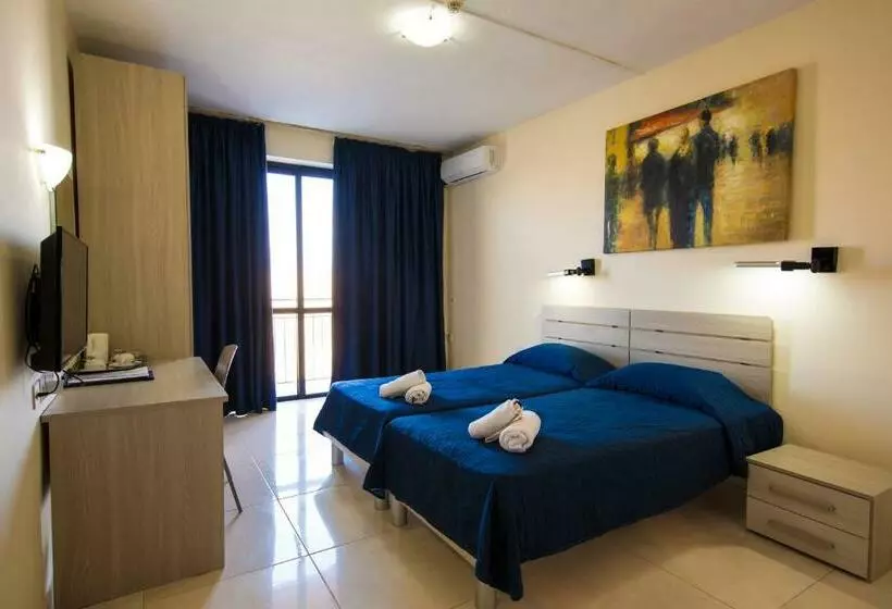 اتاق استاندارد با چشم‌انداز دریا, Relax Inn