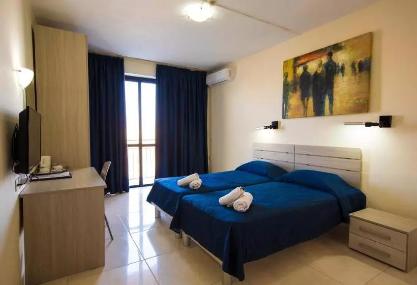 اتاق استاندارد با چشم‌انداز شهر, Relax Inn