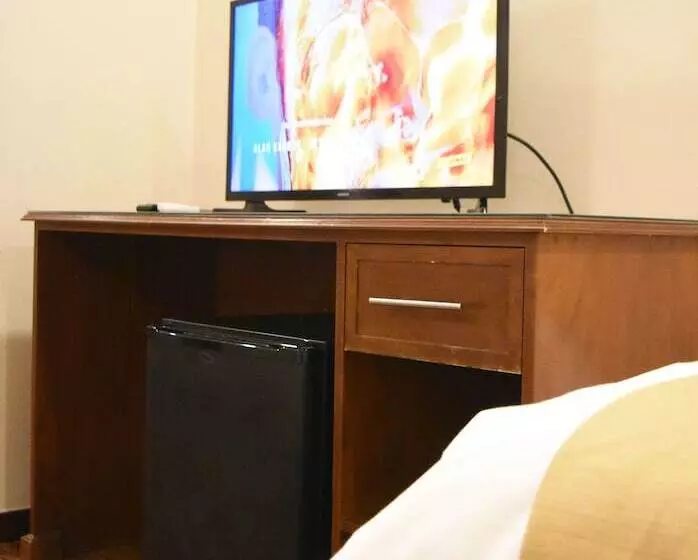 スタンダード４人部屋, Ritz Hotel Mendoza