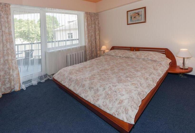 آپارتمان 1 خوابه, Tauras Center