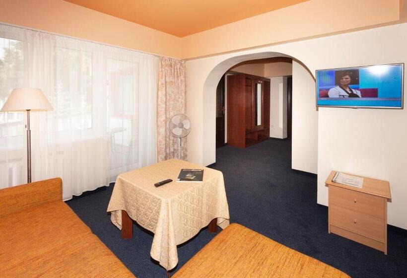 آپارتمان 1 خوابه, Tauras Center