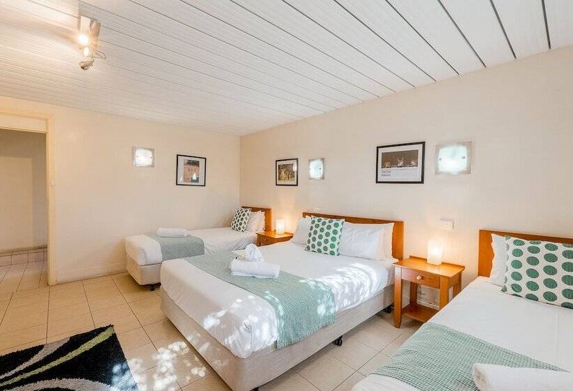 חדר סטנדרט, The Henry Parkes Tenterfield