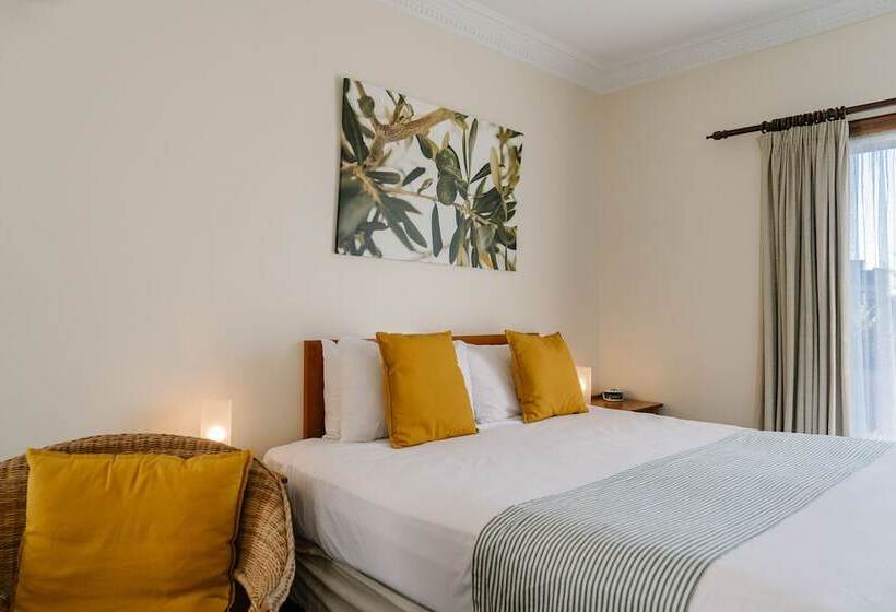 חדר סטנדרט, The Henry Parkes Tenterfield