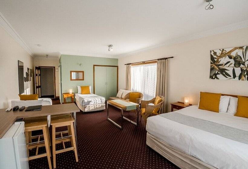 חדר סטנדרט, The Henry Parkes Tenterfield