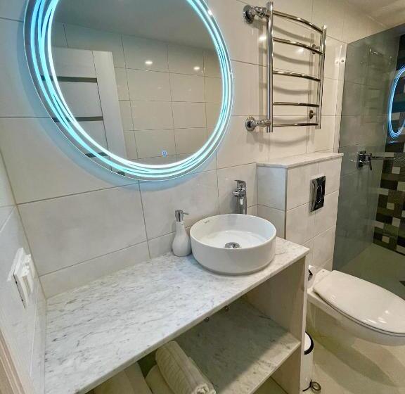 استودیو استاندارد با بالکن, Vesiroos