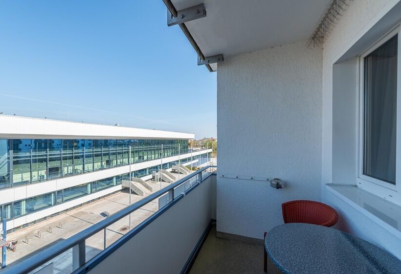 标准间带阳台, Das Hotel An Der Stadthalle   Rostock Hbf