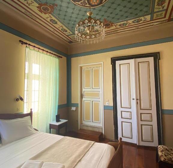 جناح جونيور, Aeginitikon Arhontikon