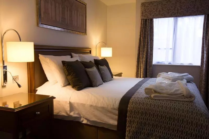 اتاق اجرایی, Bailbrook House Hotel, Bath