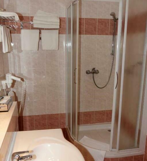 舒适套房, česká Koruna