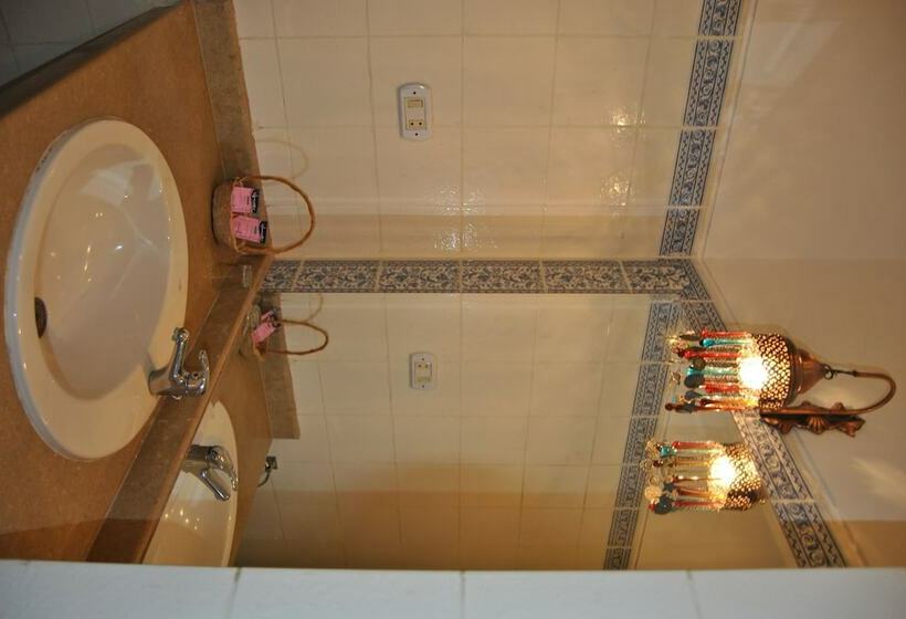 اتاق راحتی سه تخته, Daniela Diving Resort Dahab