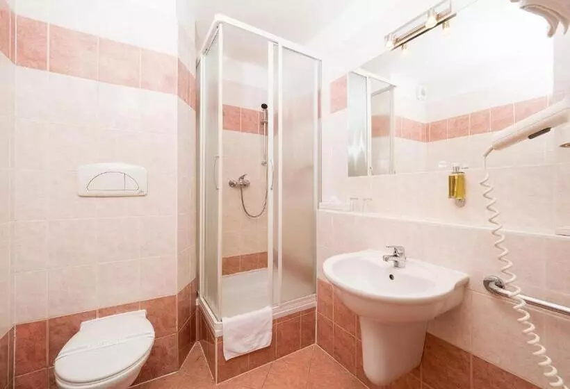 Habitació Superior, česká Koruna