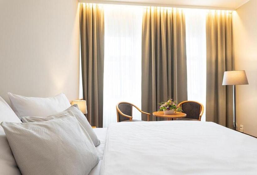 标准间, česká Koruna