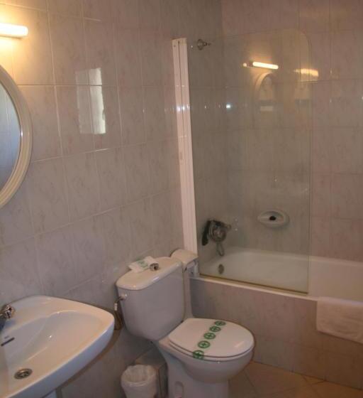 اتاق استاندارد سه نفره, Gaspà