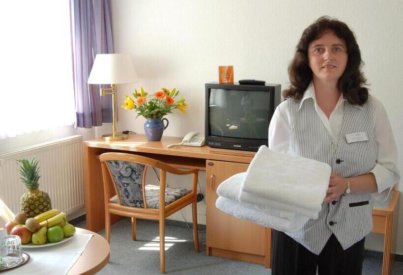 غرفة قياسية فردية, Ingeborg