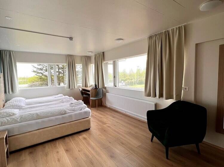 اتاق استاندارد سه نفره, Jokull