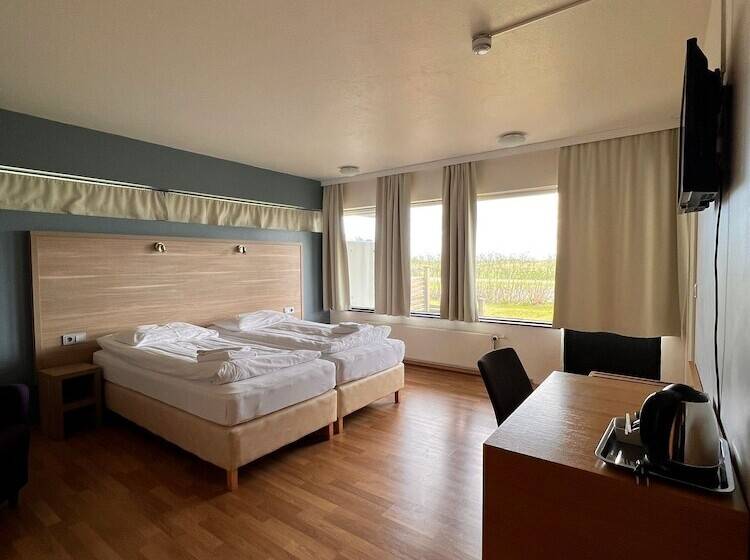 اتاق استاندارد سه نفره, Jokull