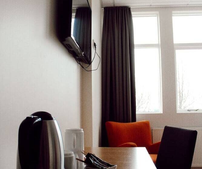 اتاق استاندارد سه نفره, Jokull