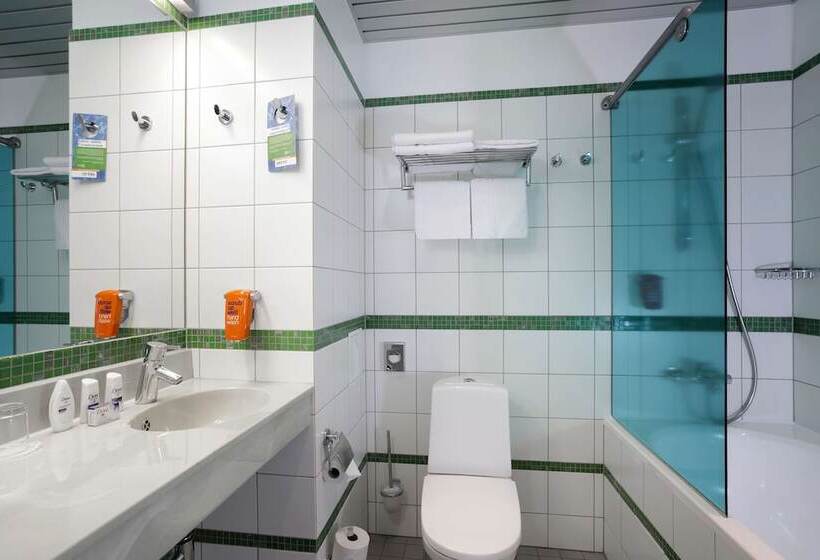 اتاق سوپریور با بالکن, Park Inn By Radisson Central Tallinn