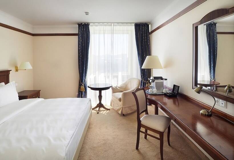 高级江景房, Radisson Slavyanskaya Hotel And Business Centre, Moscow