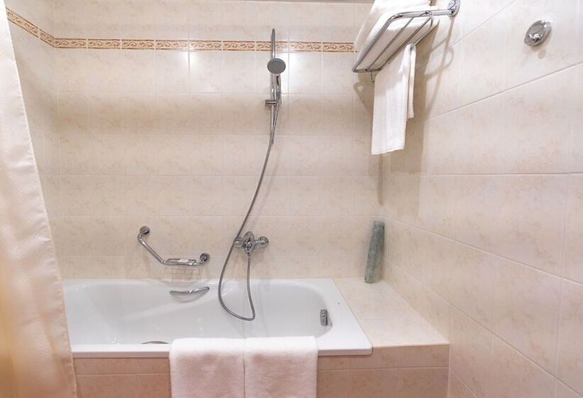 带城市景观的高级房间, Radisson Slavyanskaya Hotel And Business Centre, Moscow