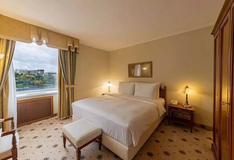 エクゼクティブスイート, Radisson Slavyanskaya Hotel And Business Centre, Moscow