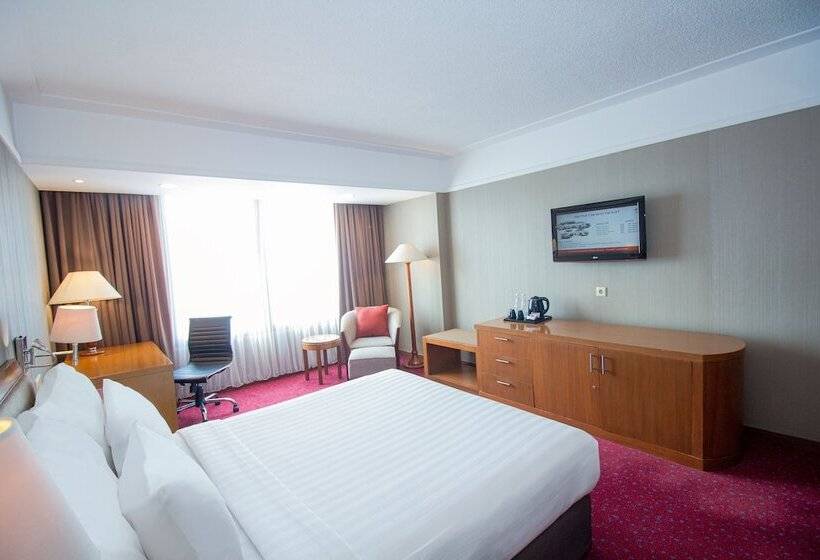 Номер Superior, Redtop Hotel & Convention Center