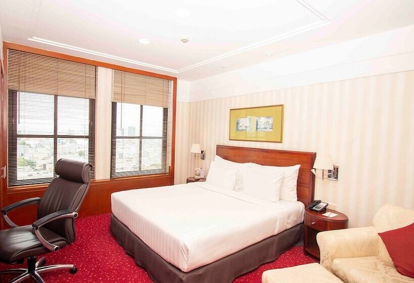 エクゼクティブスイート, Redtop Hotel & Convention Center