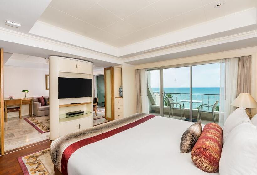 Королевский Люкс, Royal Wing Suites & Spa Pattaya