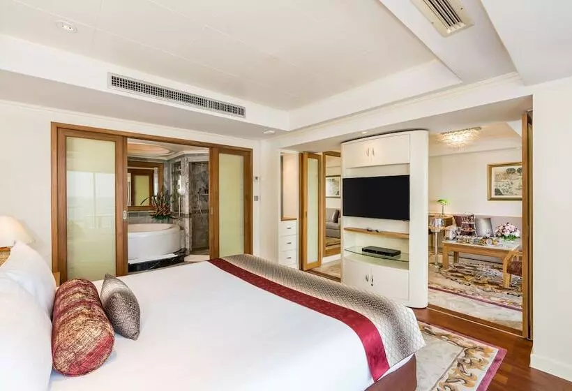 سوئیت رویال, Royal Wing Suites & Spa Pattaya