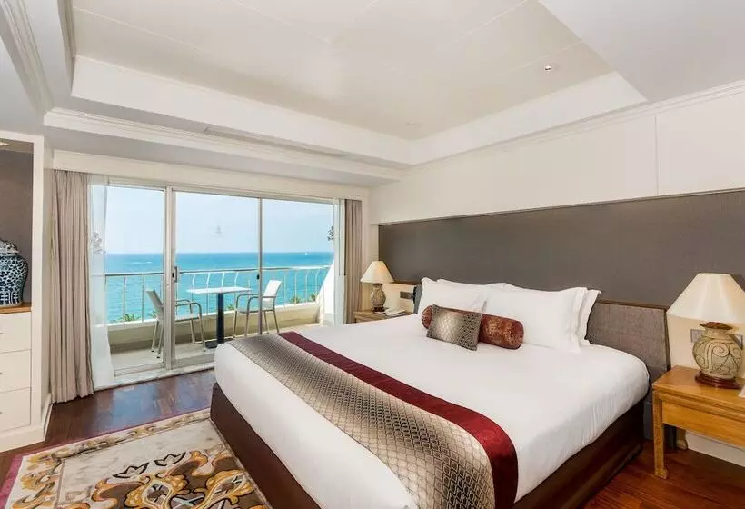 سوئیت رویال, Royal Wing Suites & Spa Pattaya