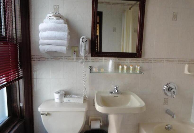اتاق استاندارد با سرویس بهداشتی مشترک, 31 Extended Stay