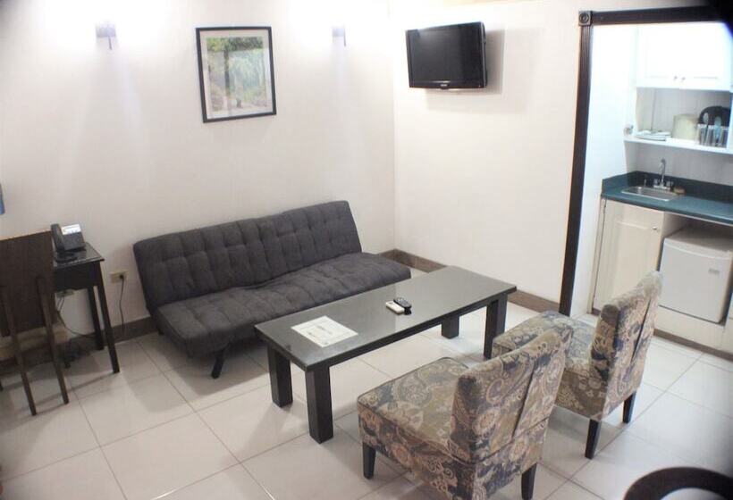 سوییت جونیور, Altamont Court